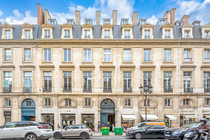 10 Rue Royale, Paris for lease - Primary Photo - Image 1 of 2
