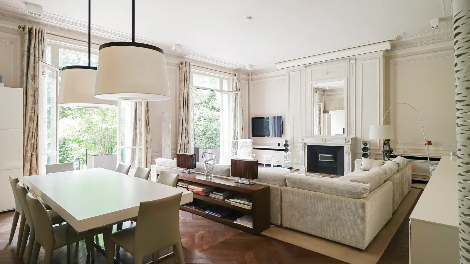 Office in Paris for sale Building Photo- Image 1 of 33