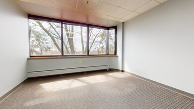 900 Victors Way, Ann Arbor, MI for lease Interior Photo- Image 2 of 9