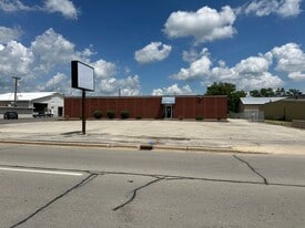 1480 N Hobbie Ave, Kankakee IL - Warehouse