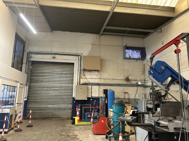 15 Rue De Seine, Colombes for lease - Interior Photo - Image 2 of 5