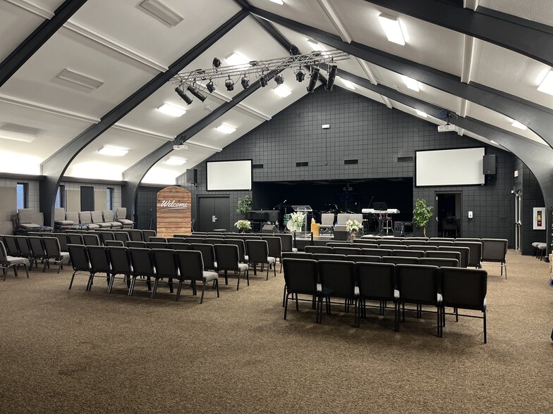 622 E Lexington Ave, High Point, NC for lease - Interior Photo - Image 2 of 16