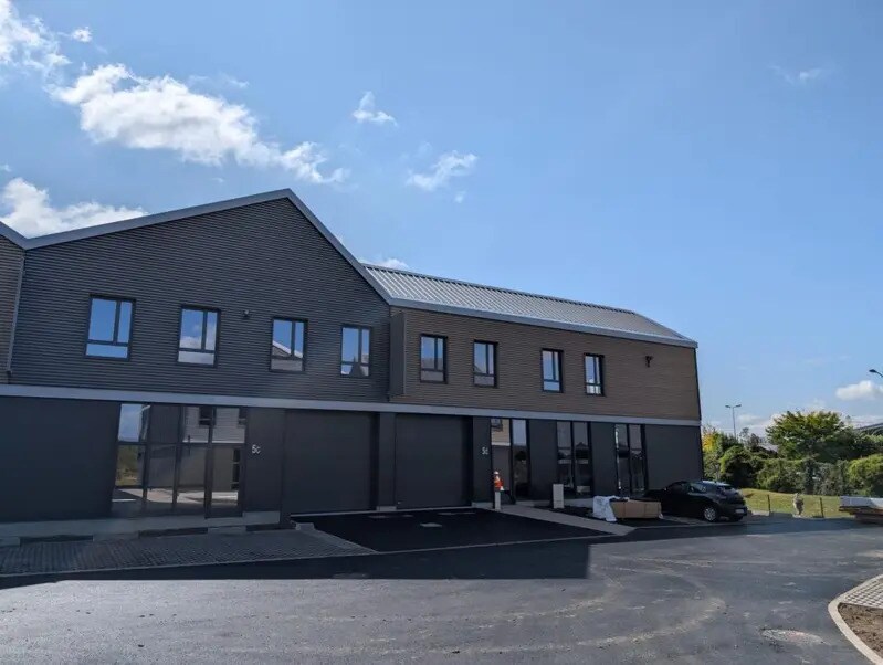 1 Rue René Dubos, Groslay for lease Building Photo- Image 1 of 17