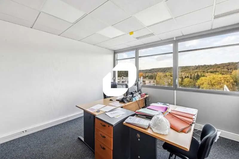 Office in Orsay for lease - Interior Photo - Image 3 of 15