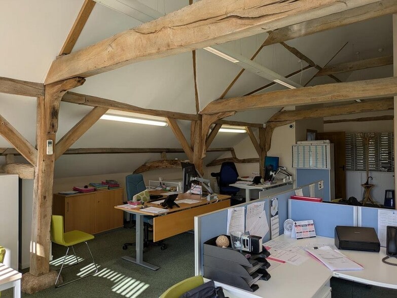 Littleton Ln, Guildford for lease - Building Photo - Image 3 of 5