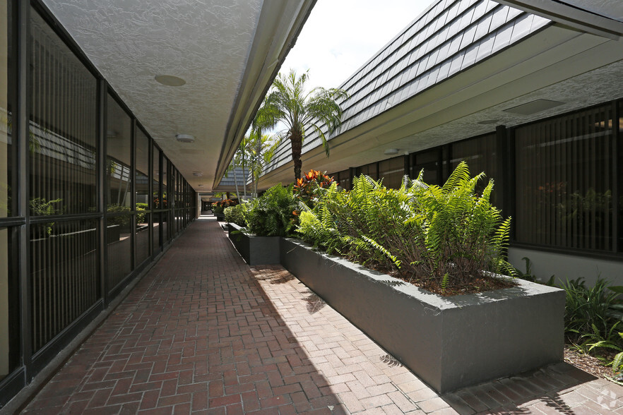 50 S Belcher Rd, Clearwater, FL for lease - Building Photo - Image 3 of 7