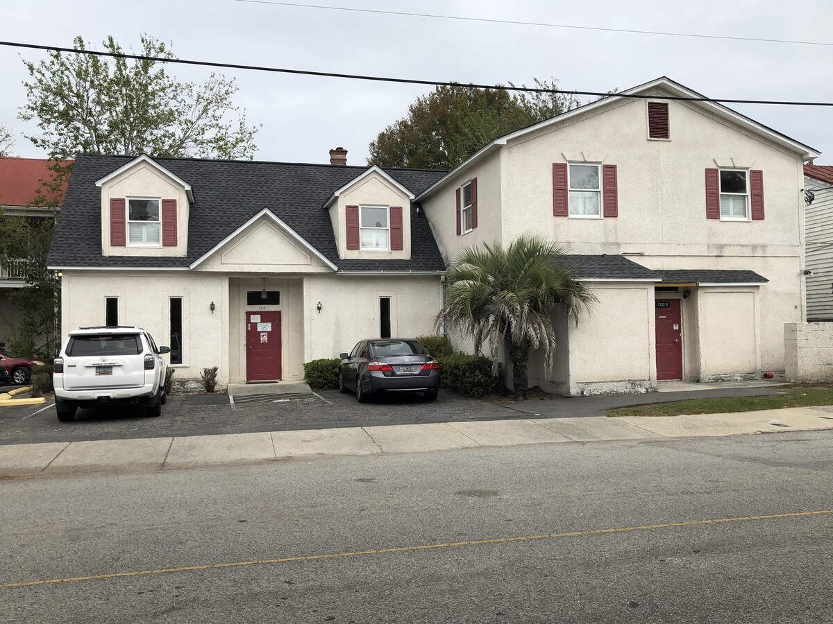 700 Rutledge Ave, Charleston, SC 29403