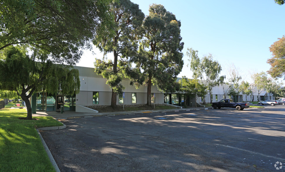 6805 Sierra Ct, Dublin, CA for lease - Building Photo - Image 1 of 4