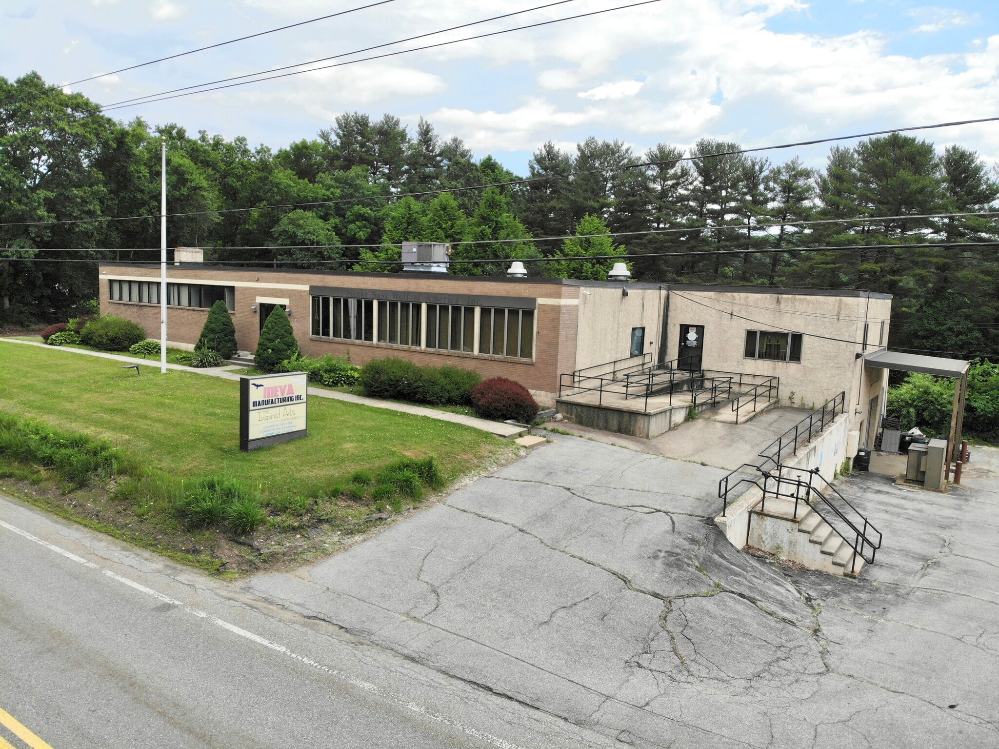 44 Southbridge Rd, Dudley, MA for sale Building Photo- Image 1 of 35