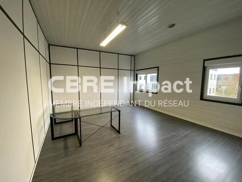 Office in Witry-lès-Reims for lease - Building Photo - Image 3 of 7