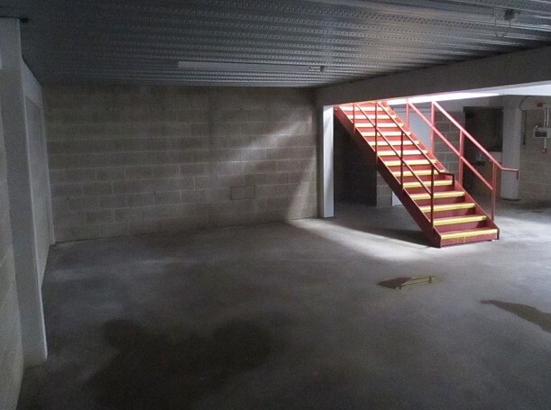 Thorncliffe Rd, Bradford for lease Interior Photo- Image 1 of 7