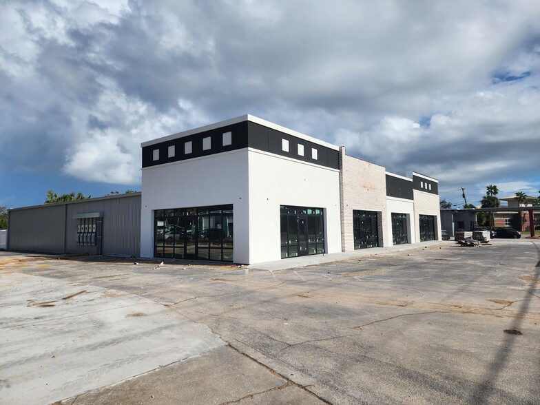 1517 S Ridgewood Ave, Edgewater, FL for lease - Building Photo - Image 2 of 3