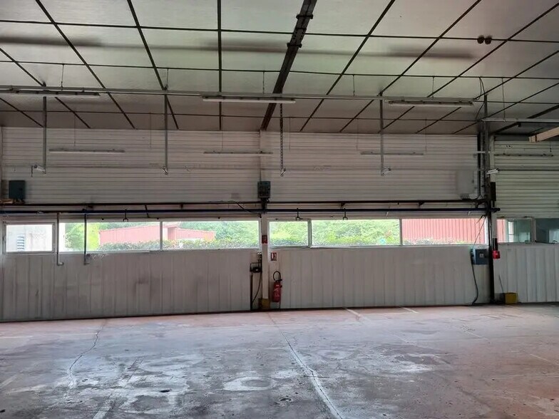 280 Route Des Enchappes, Cras for lease - Interior Photo - Image 2 of 7