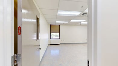7777 Leesburg Pike, Falls Church, VA for lease Interior Photo- Image 2 of 5