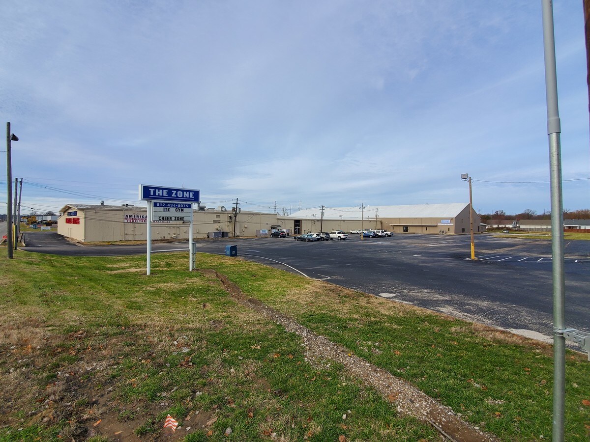 2800 Lynch Rd, Evansville, IN 47711