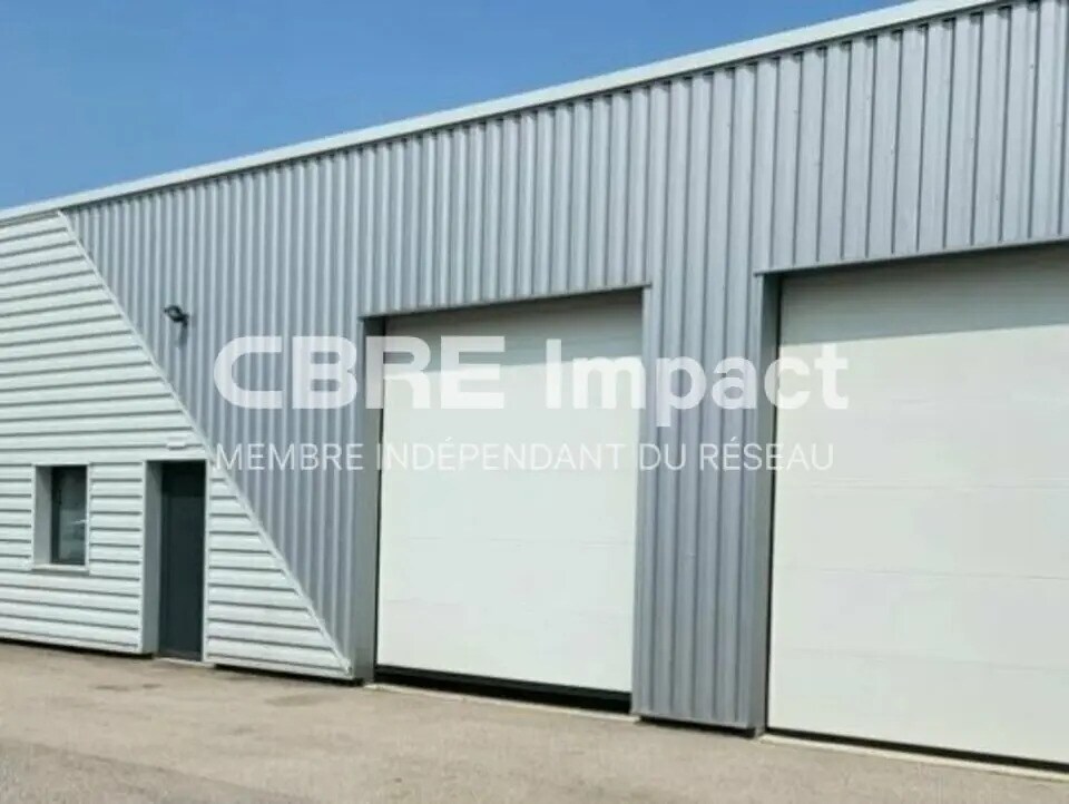 Location Local d'activités 150 m² - Photo 1
