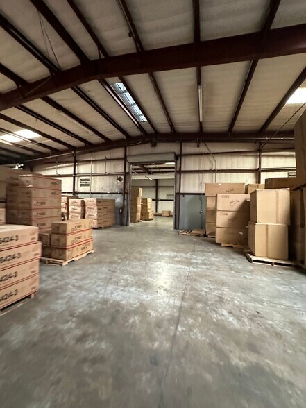1208 Commercial Blvd N, Arlington, TX for sale - Building Photo - Image 3 of 6