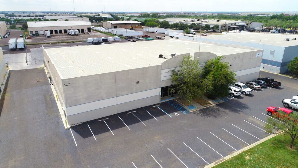 8405-8407 El Gato Rd, Laredo, TX for sale - Building Photo - Image 1 of 1