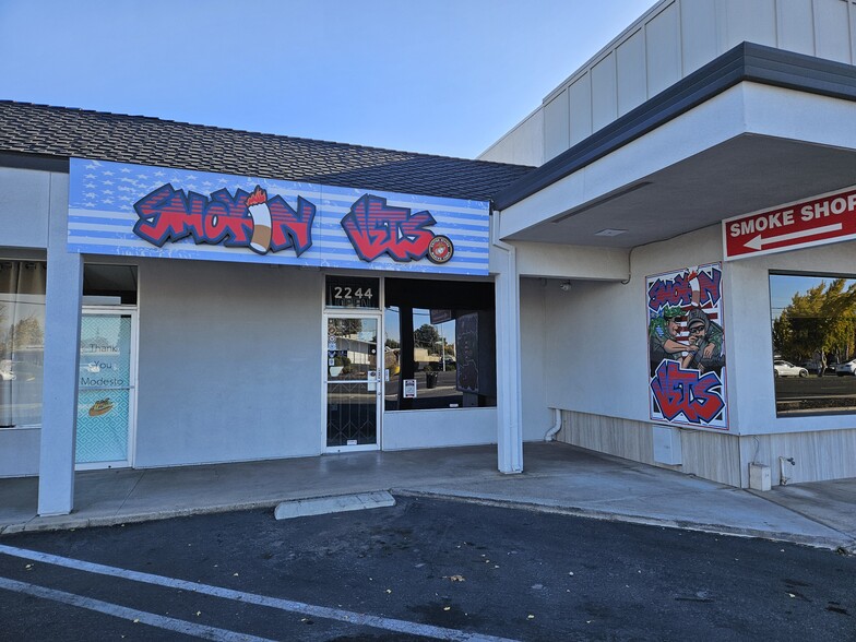 2244 McHenry Ave, Modesto, CA for lease - Building Photo - Image 1 of 6