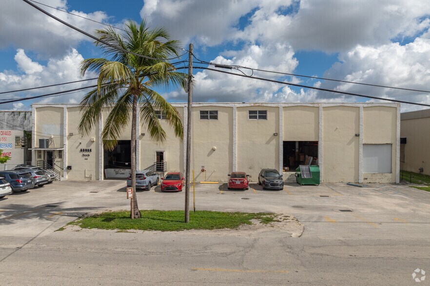 9869 NW 79th Ave, Medley, FL for lease - Building Photo - Image 2 of 5