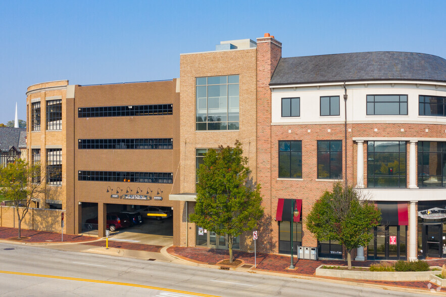 100 Illinois St, St Charles, IL for lease - Primary Photo - Image 1 of 3