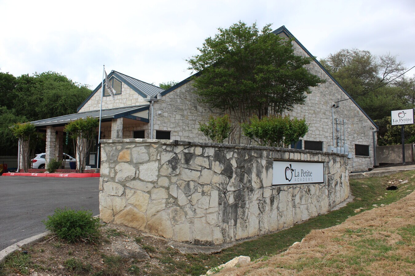 1107 W Bitters Rd, San Antonio, TX 78216