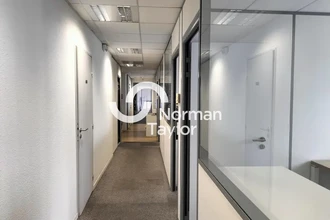 Office in Marseille for lease Interior Photo- Image 2 of 6