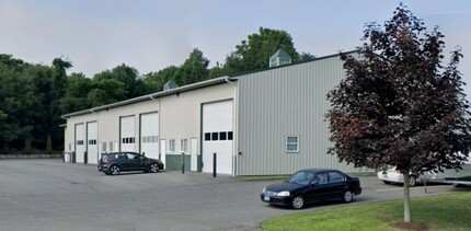 40 Sea Pave Rd, South Windsor, CT for lease Building Photo- Image 1 of 3