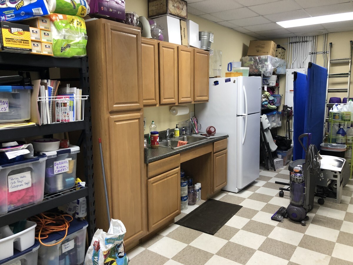 8471 Garvey Dr, Raleigh, NC 27616