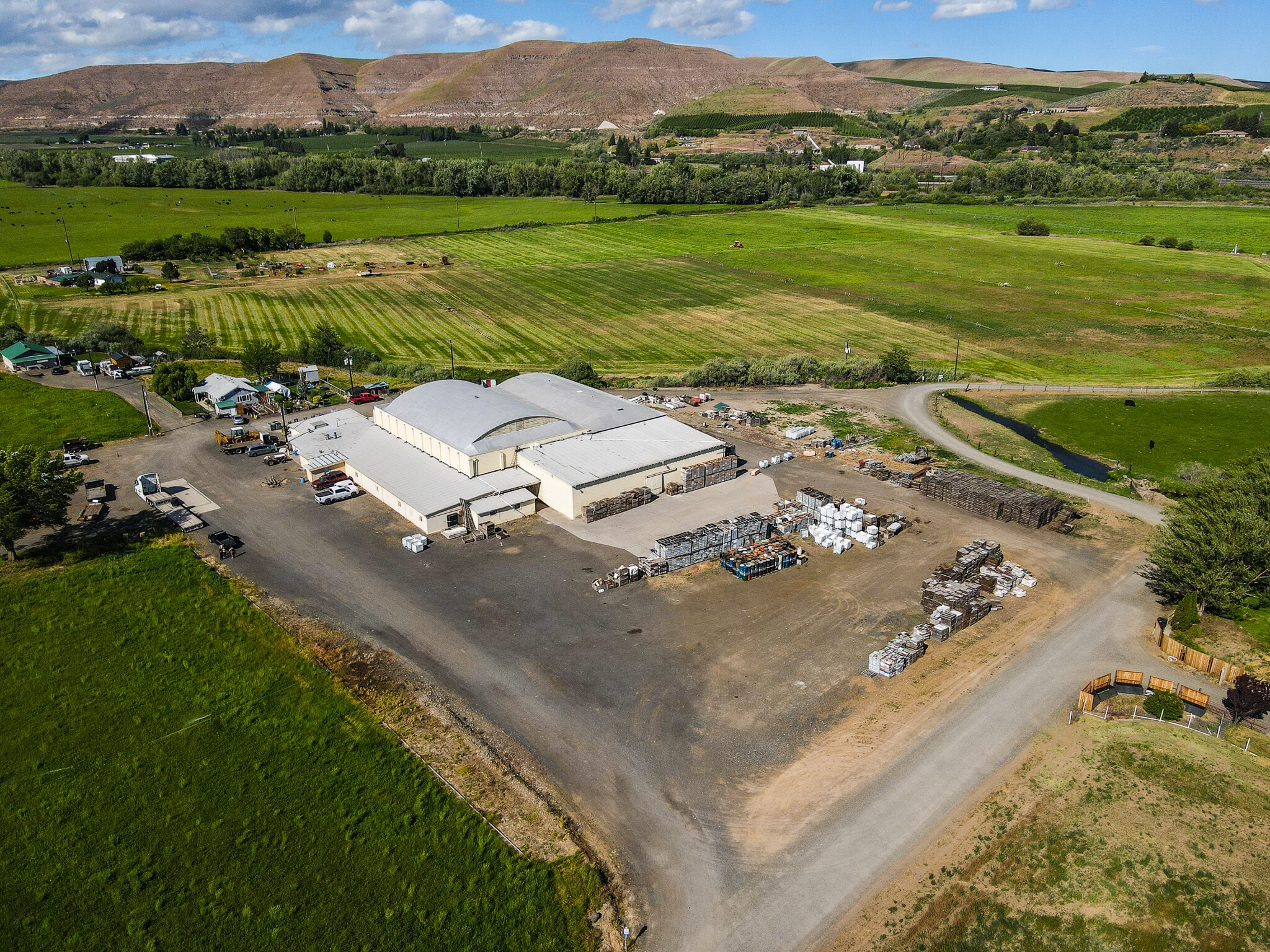 91 Charlie Ln, Naches, WA for sale Primary Photo- Image 1 of 26