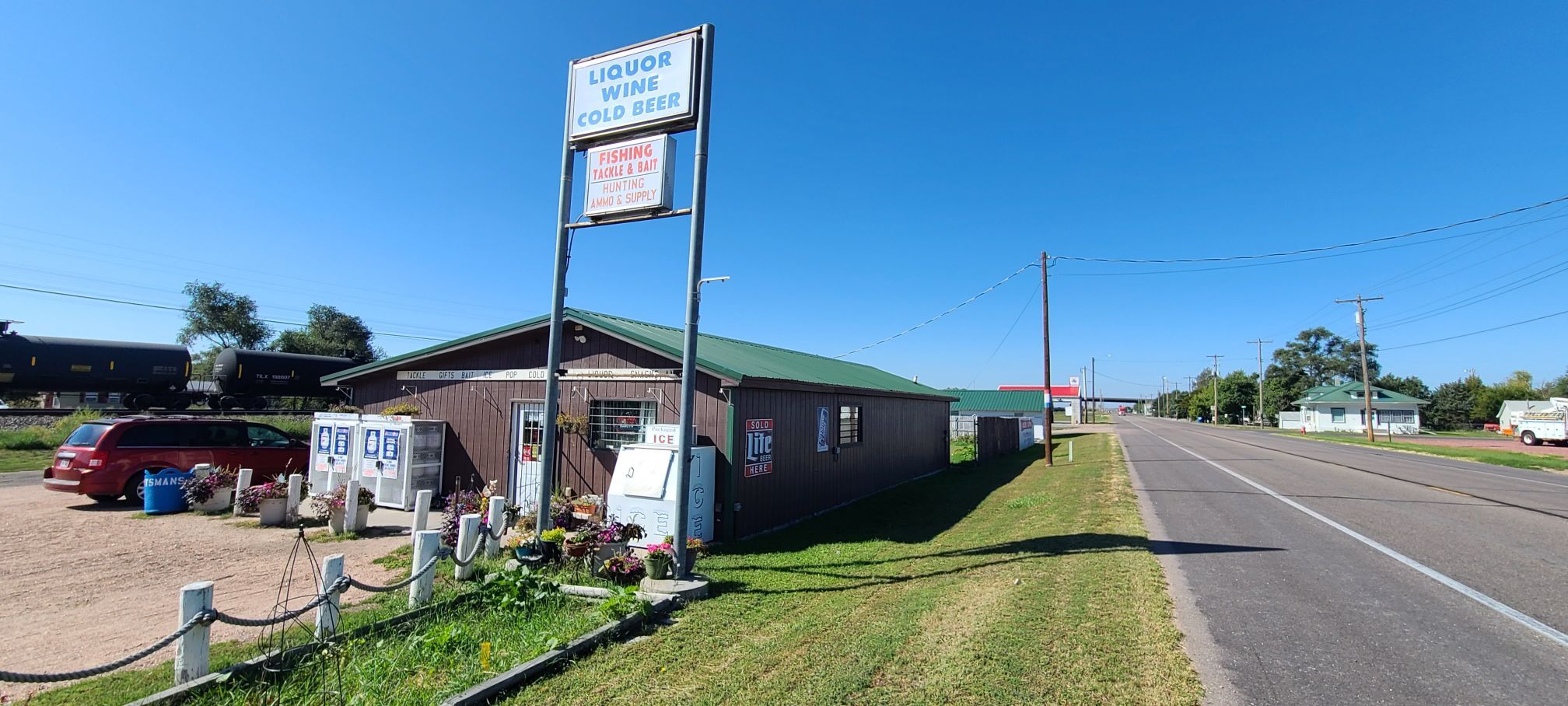 1232 1st, Sutherland, NE 69165 Sutherland's Sportsmans Cove