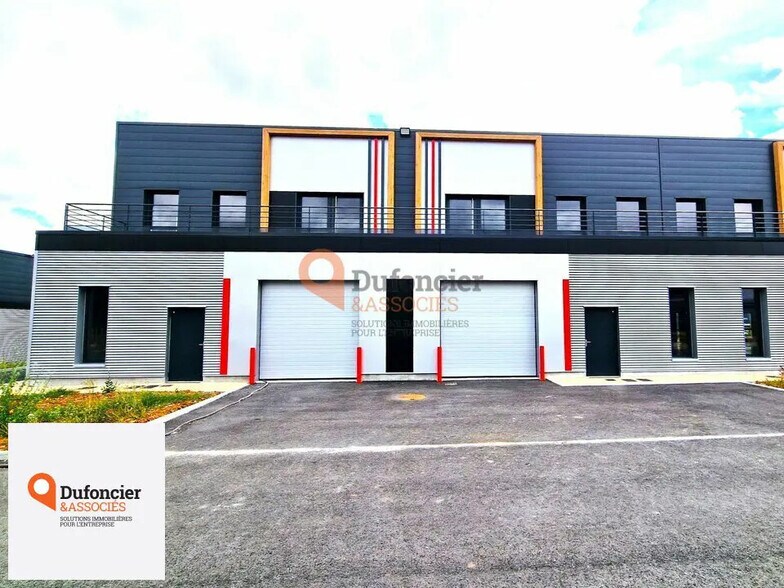 Flex in Poitiers for lease - Building Photo - Image 2 of 22
