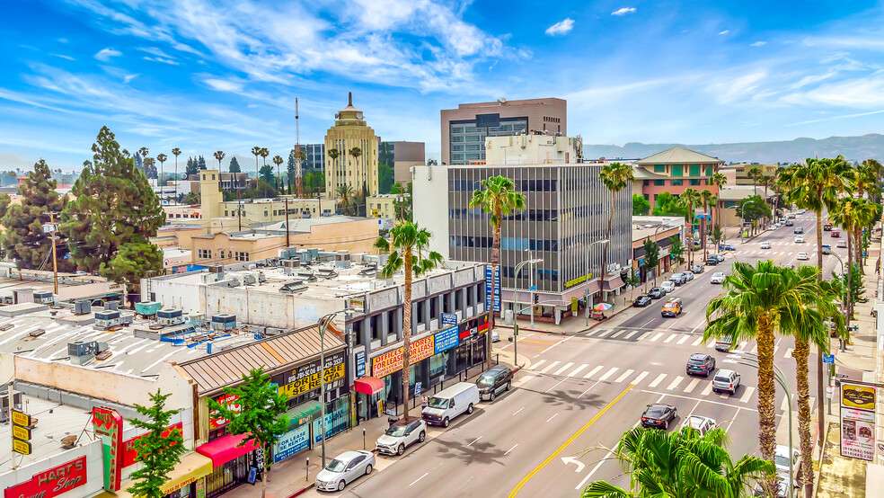 6358-6360 Van Nuys Blvd, Van Nuys, CA for lease - Building Photo - Image 1 of 12