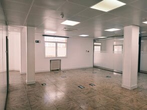 Calle de Alfonso Rodríguez Santamaría, 18, Madrid, Madrid for lease Interior Photo- Image 1 of 15
