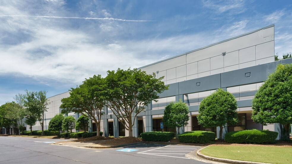 1500 Southpoint Dr, Forest Park, GA for lease - Building Photo - Image 2 of 9