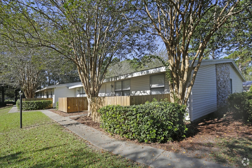 1288 Sunset Blvd, Jesup, GA for sale - Primary Photo - Image 1 of 1