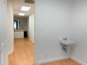3425 Hwy 6, Sugar Land, TX for lease Interior Photo- Image 2 of 4