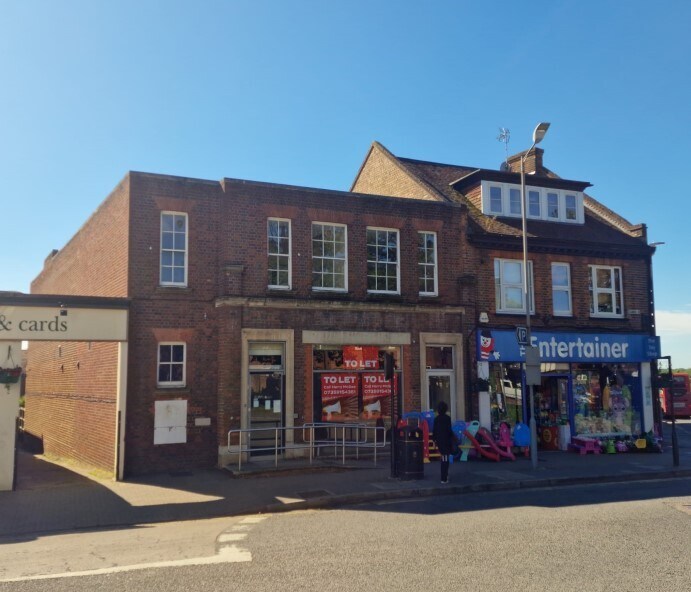 4 Sycamore Rd, Amersham, HP6 5EL Retail for Lease
