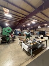 9125-9145 SE 64th Ave, Portland, OR for lease Interior Photo- Image 2 of 4