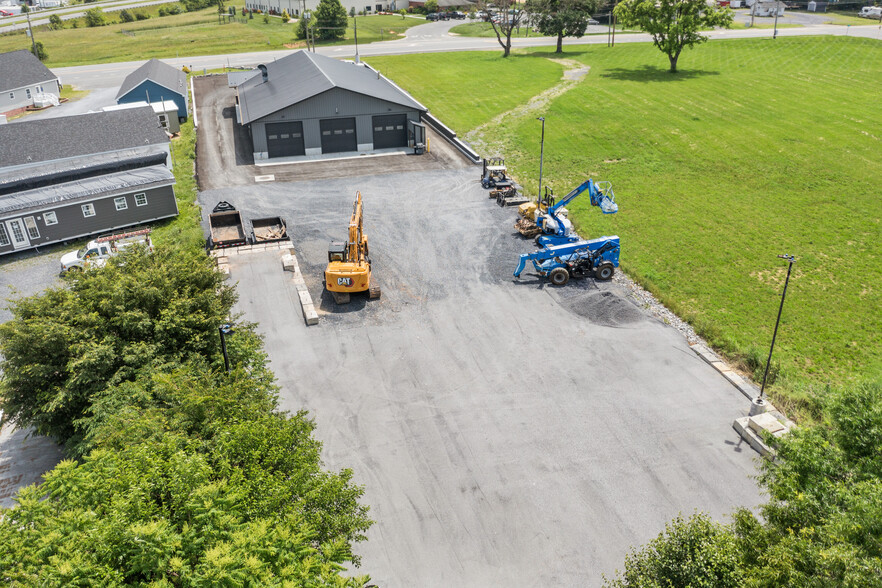 815 N Main St, Mount Crawford, VA for lease - Building Photo - Image 2 of 32