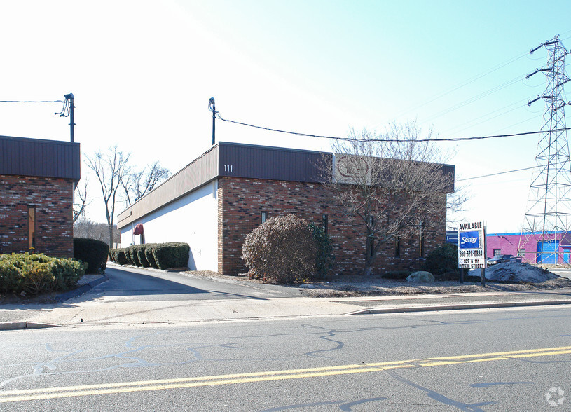 111 Pitkin St, East Hartford, CT for sale - Building Photo - Image 3 of 7