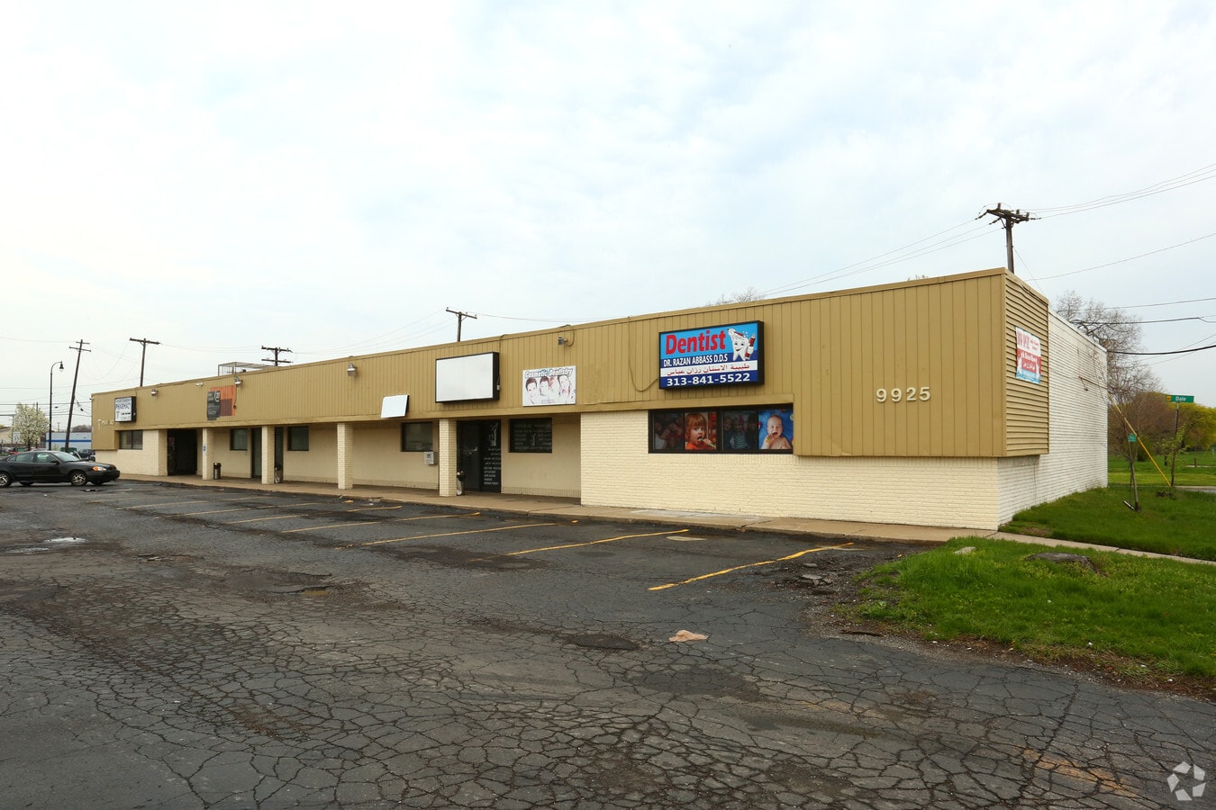 9925 Dix Ave, Dearborn, MI 48120