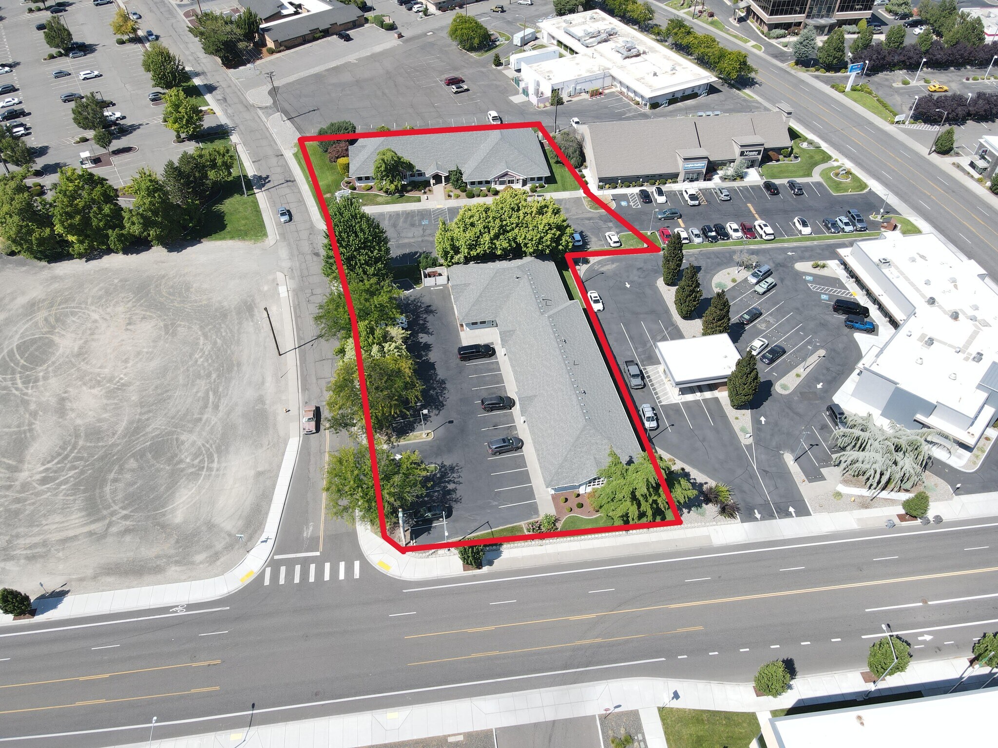 Multi Tenant Medical Office portfolio of 2 properties for sale on LoopNet.com Building Photo- Image 1 of 27