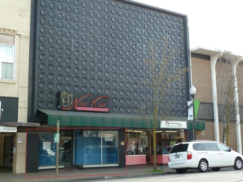 100-122 E Main St, Medford, OR for sale - Primary Photo - Image 1 of 1