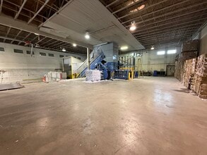 6850 52 Av, Red Deer, AB for lease Building Photo- Image 2 of 16