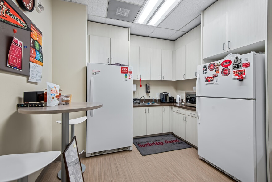 9324 Reseda Blvd, Northridge, CA for sale - Building Photo - Image 3 of 21