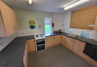 Collins Rd, Crawley for lease Interior Photo- Image 2 of 4