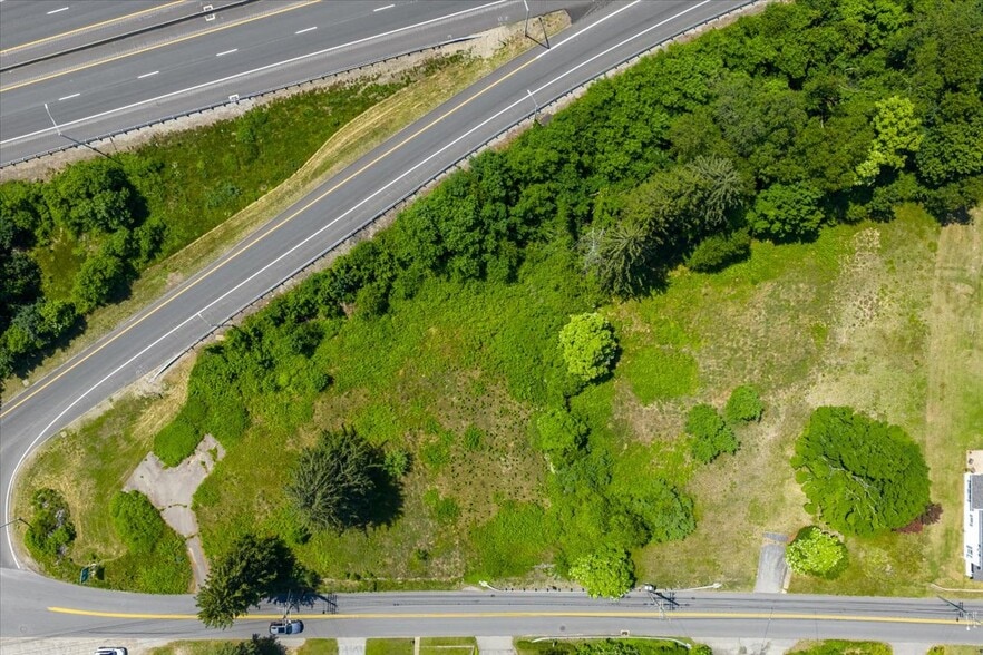 28 Otrobando Ave, Norwich, CT for sale - Building Photo - Image 2 of 28