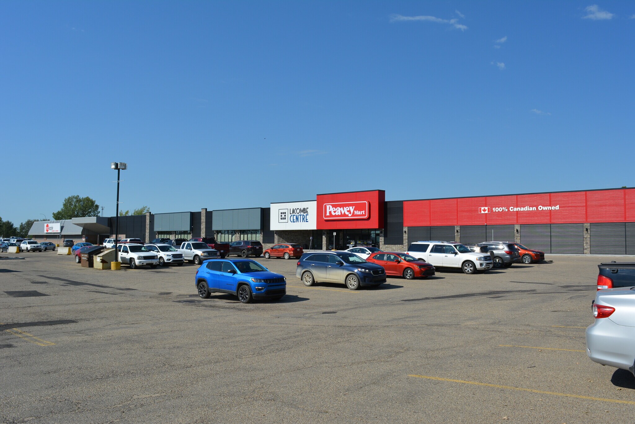 5230 45 St, Lacombe, AB for lease Building Photo- Image 1 of 6