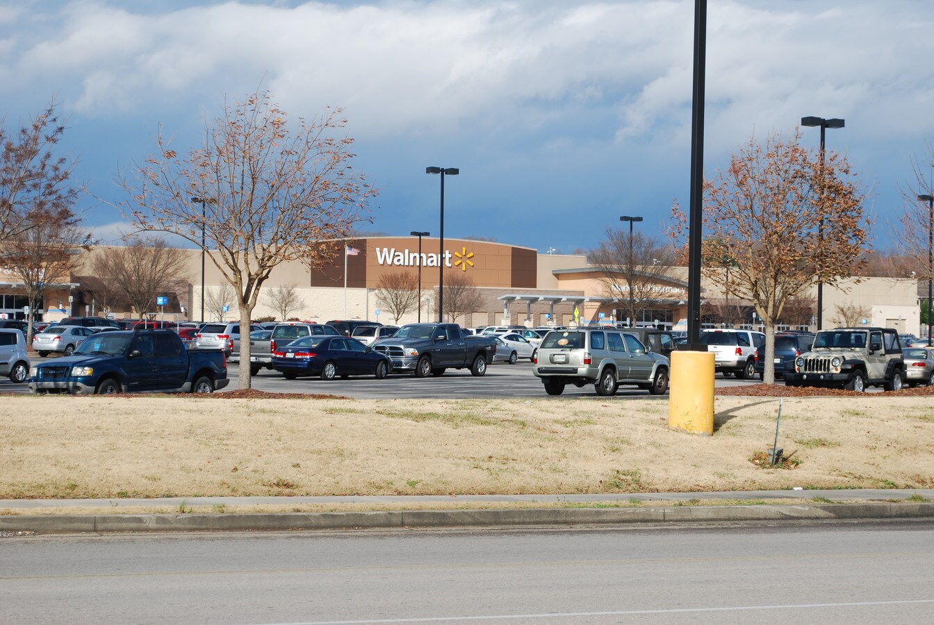 7340 Norris Fwy, Knoxville, TN 37938 WalMart Outparcels